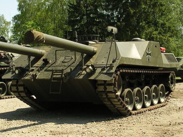 leopard-3-4Двухпушечный безбашенный танк VT1 (Леопард 3)